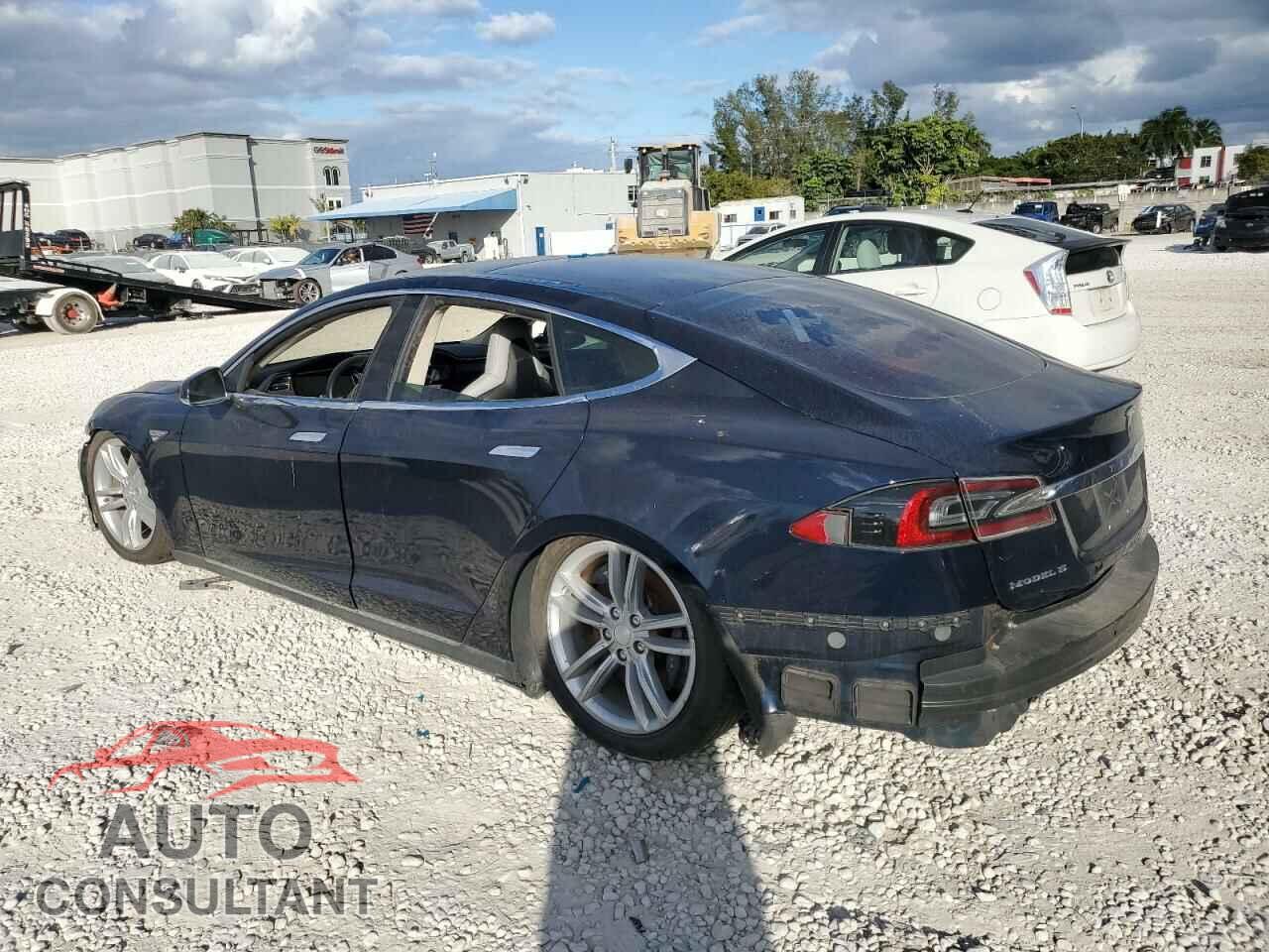 TESLA MODEL S 2013 - 5YJSA1CG4DFP03919