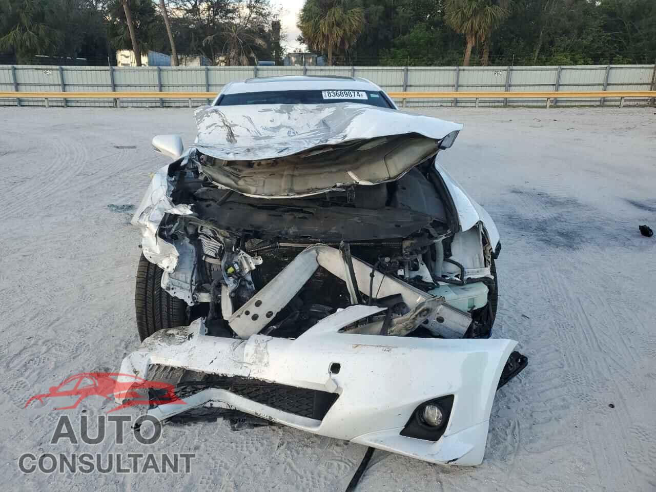 LEXUS IS 2011 - JTHBF5C28B5136477