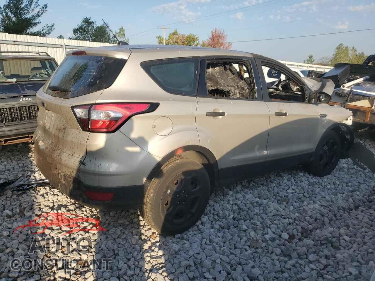FORD ESCAPE 2018 - 1FMCU0F76JUB40145