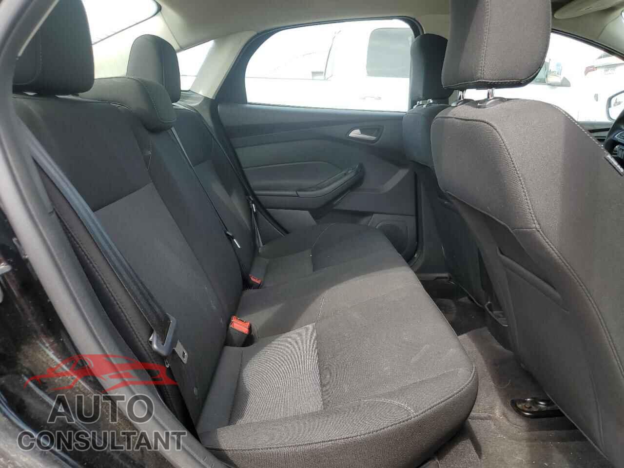 FORD FOCUS 2017 - 1FADP3F2XHL332969