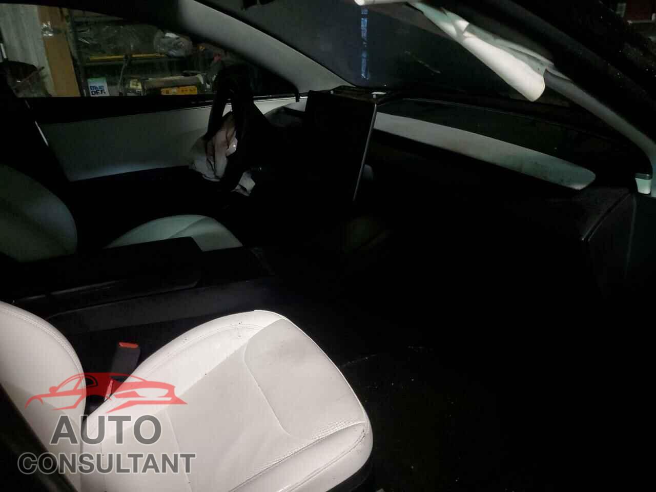 TESLA MODEL 3 2024 - 5YJ3E1EA2RF814039