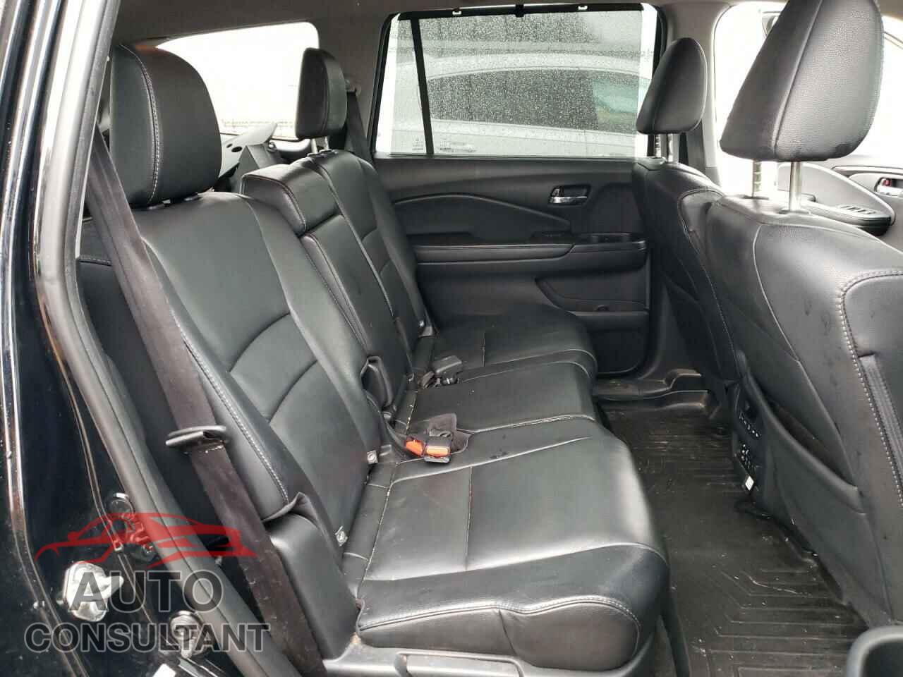 HONDA PILOT 2016 - 5FNYF6H96GB036679