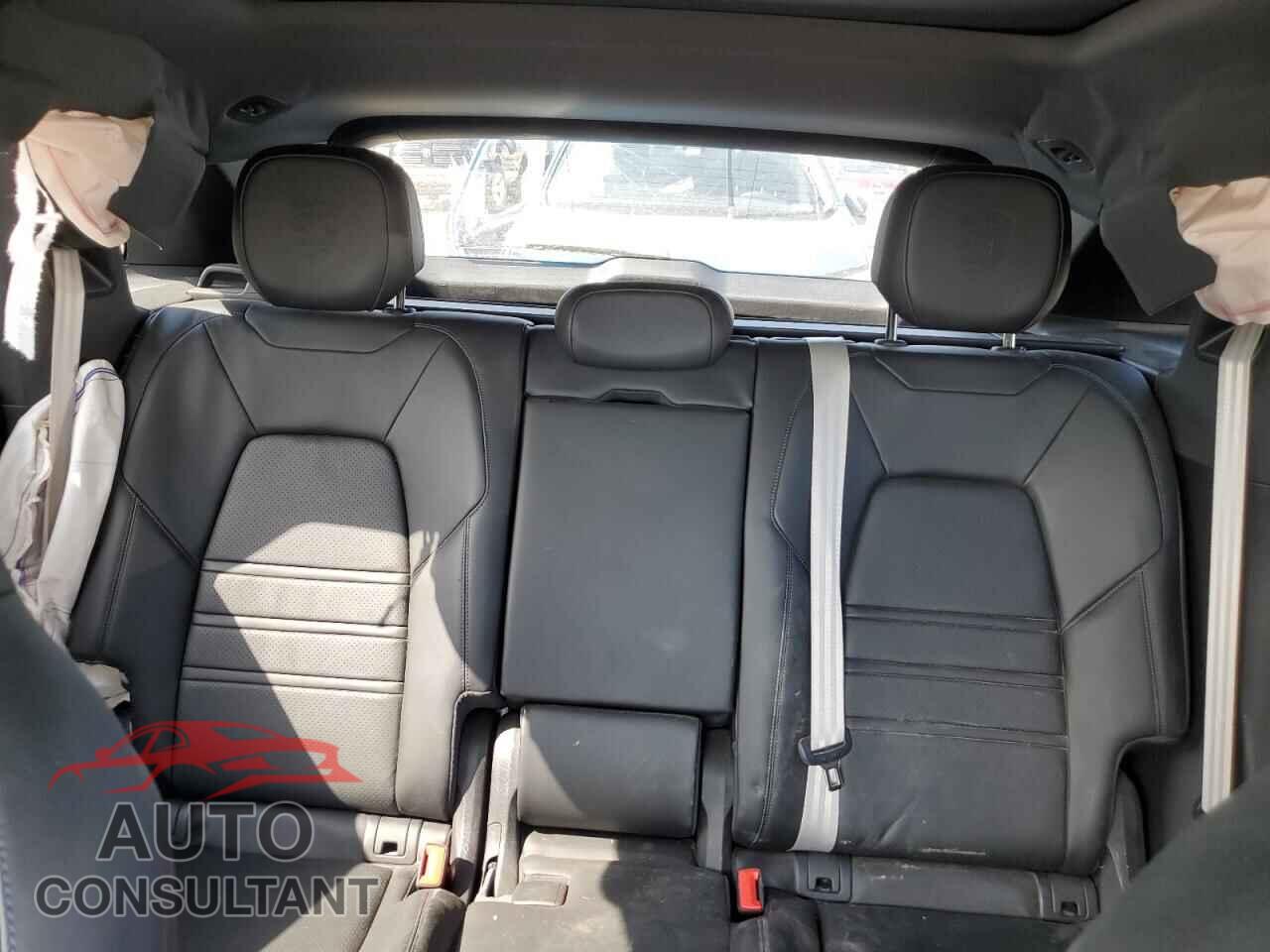 PORSCHE CAYENNE 2023 - WP1AE2AY7PDA12153