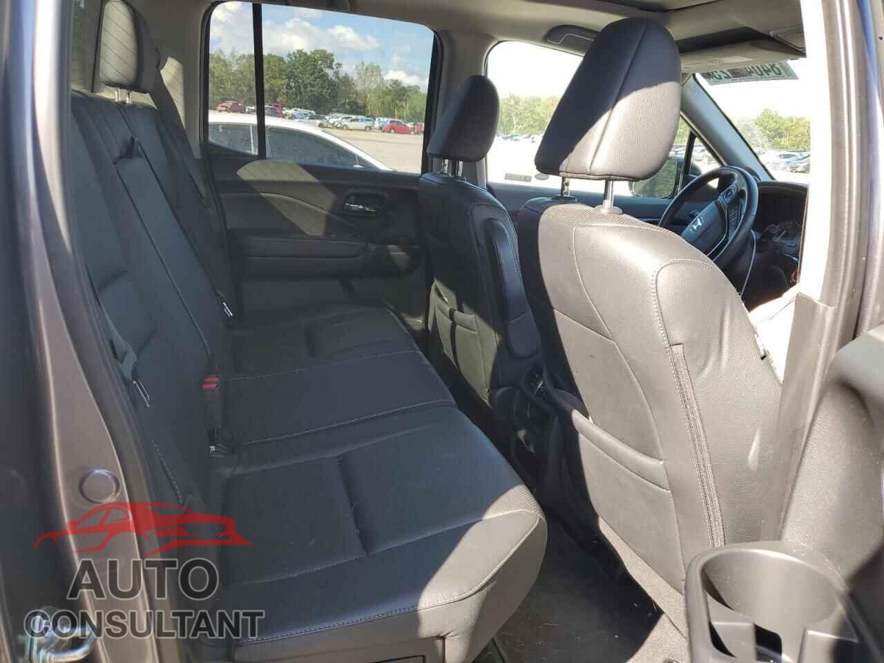 HONDA RIDGELINE 2017 - 5FPYK3F76KB003791