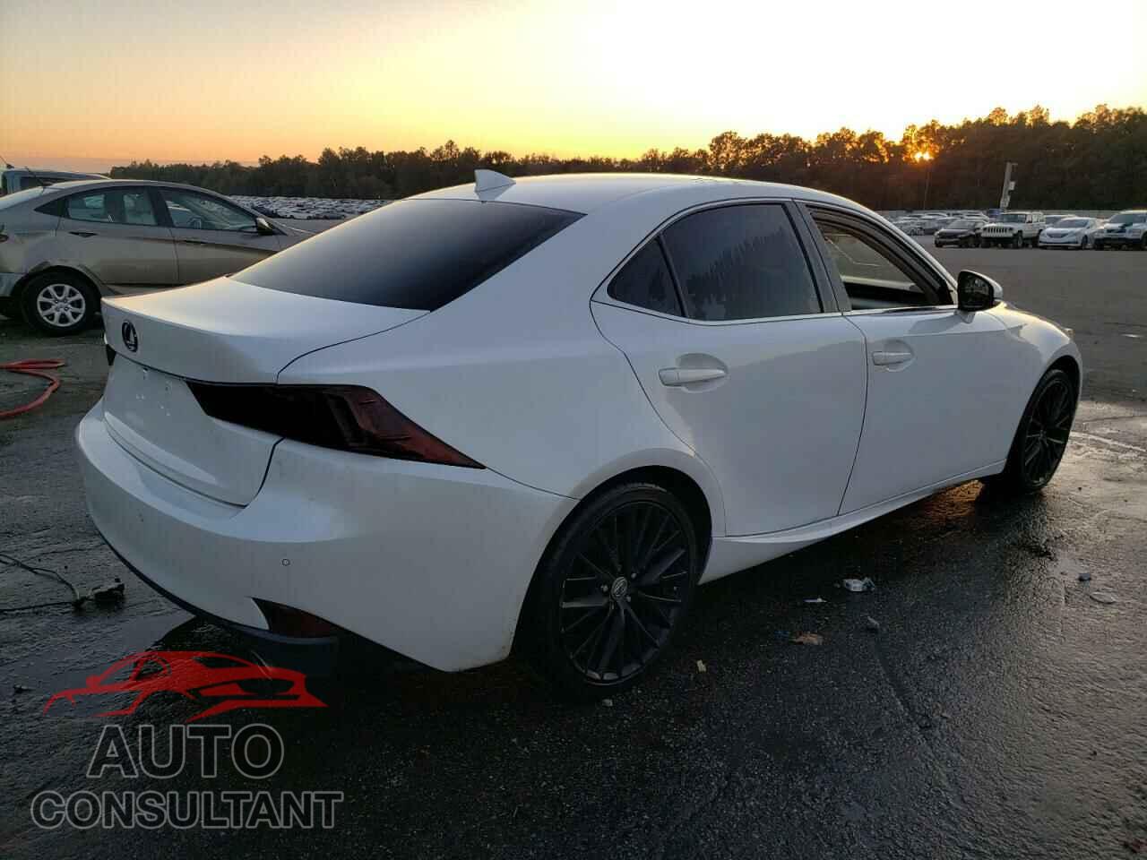 LEXUS IS 2014 - JTHBF1D21E5018654