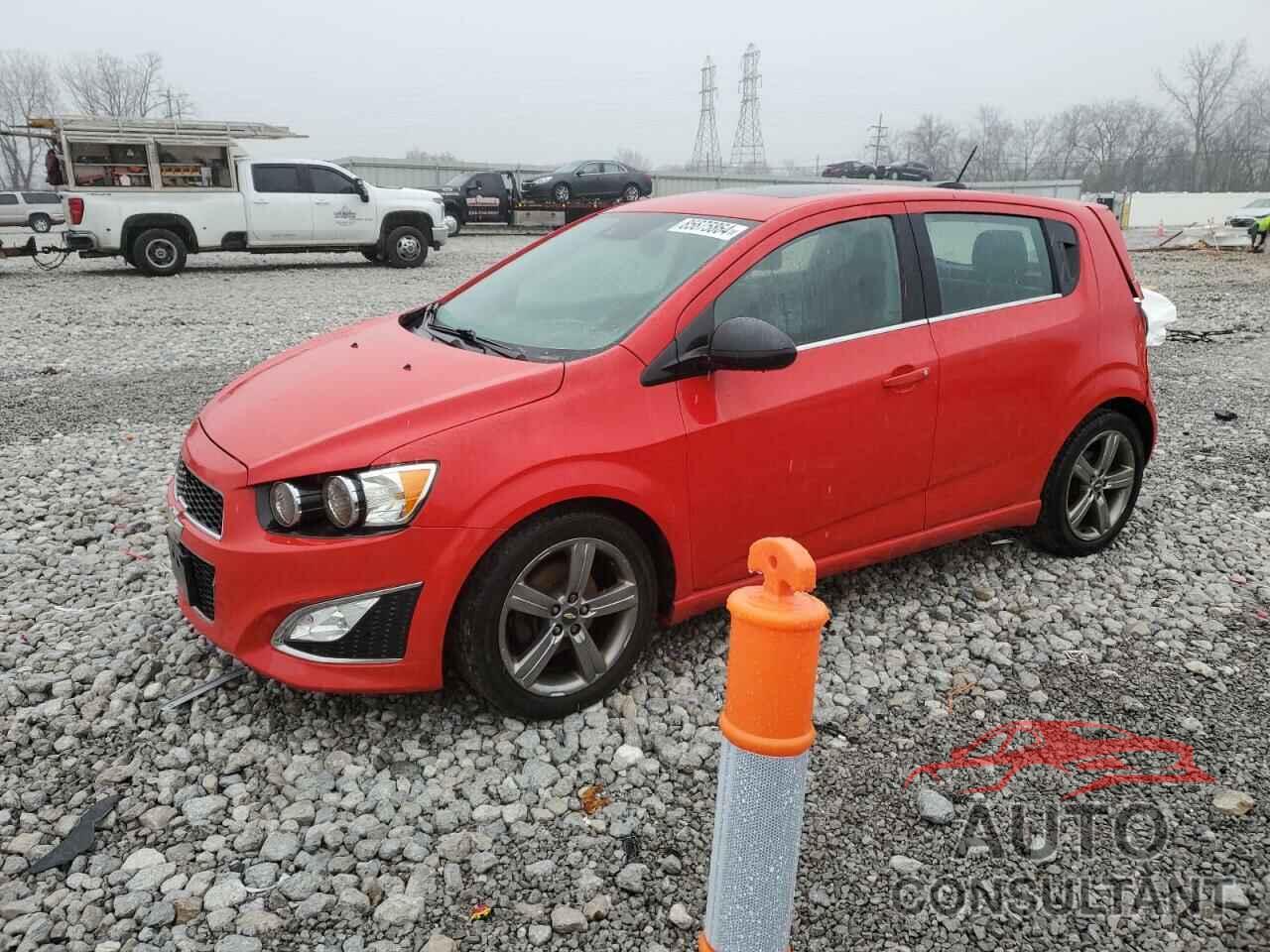 CHEVROLET SONIC 2015 - 1G1JH6SB6F4116201