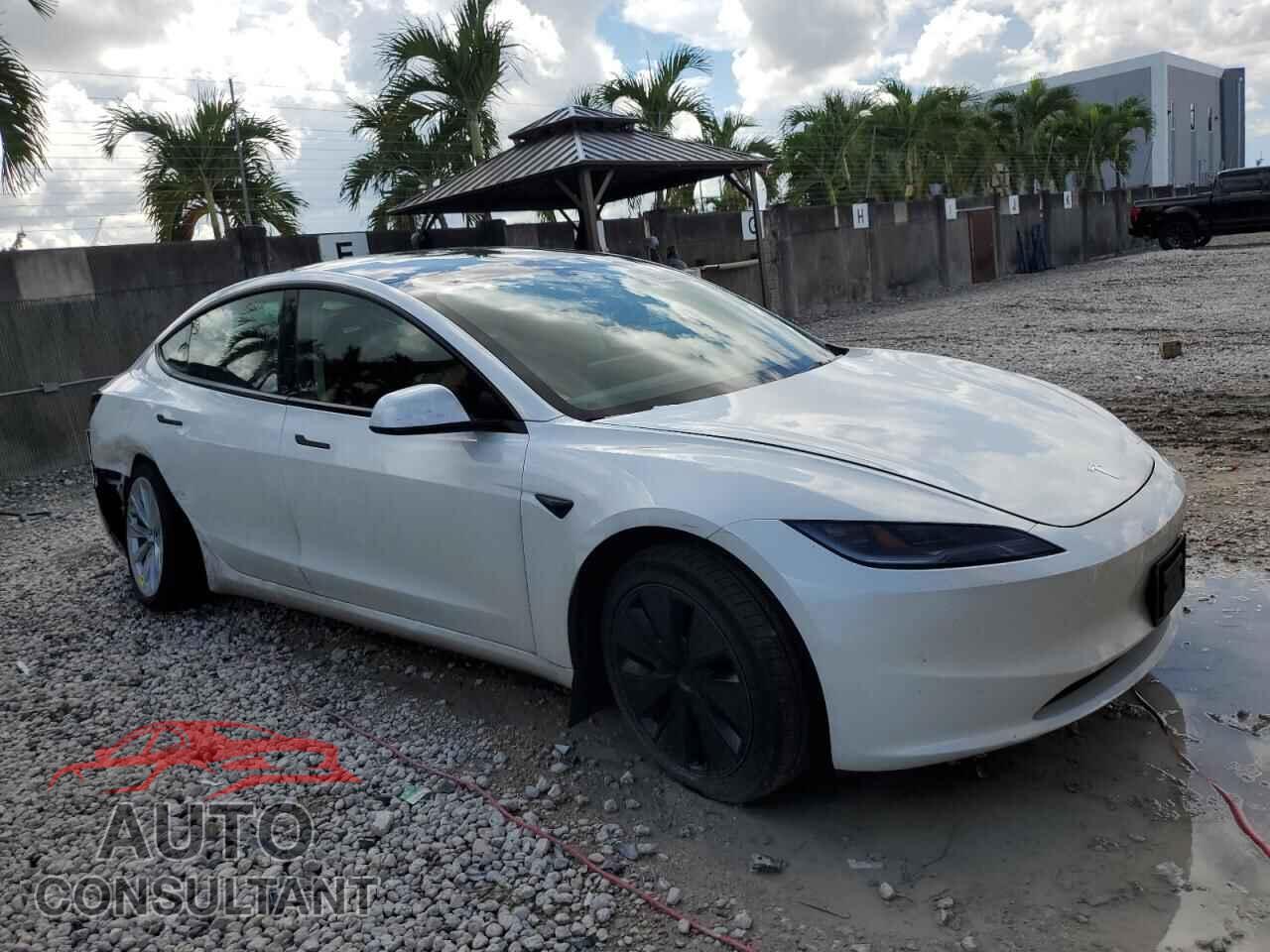 TESLA MODEL 3 2024 - 5YJ3E1EB2RF816947