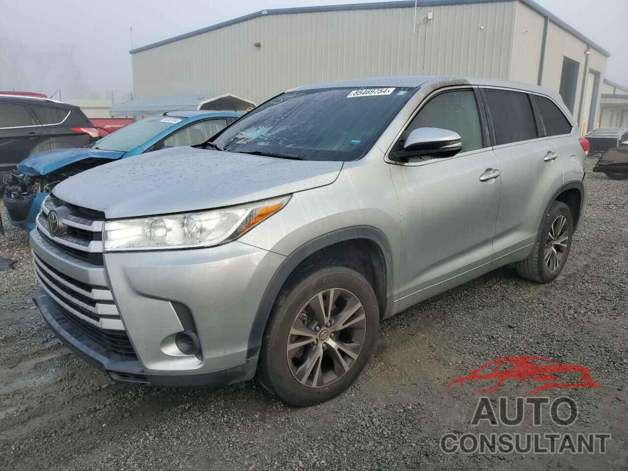 TOYOTA HIGHLANDER 2018 - 5TDZZRFH5JS258138