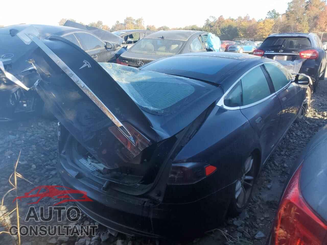 TESLA MODEL S 2012 - 5YJSA1DP8CFP02351