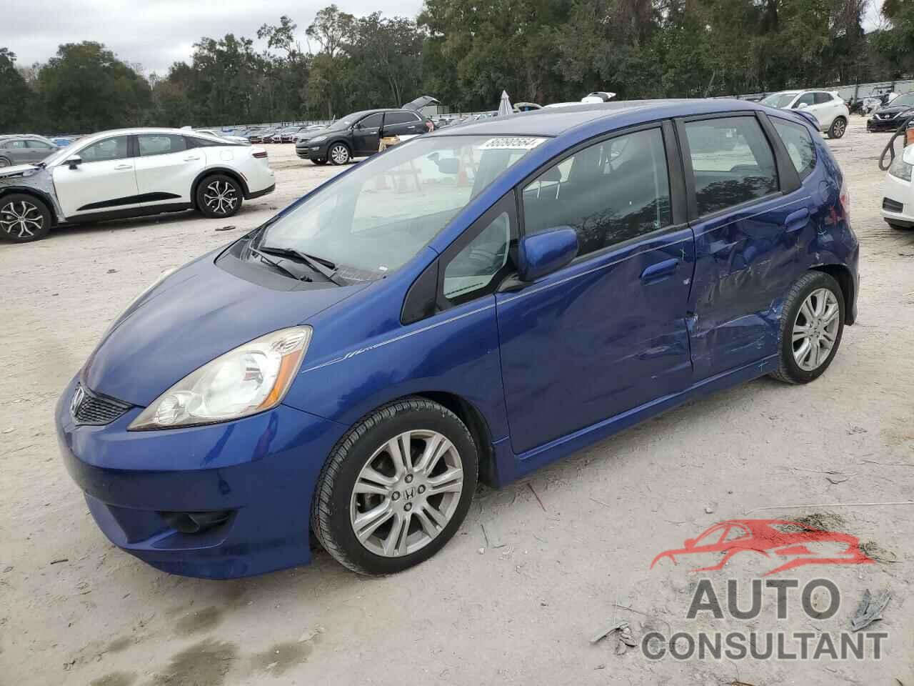 HONDA FIT 2010 - JHMGE8H45AC024525