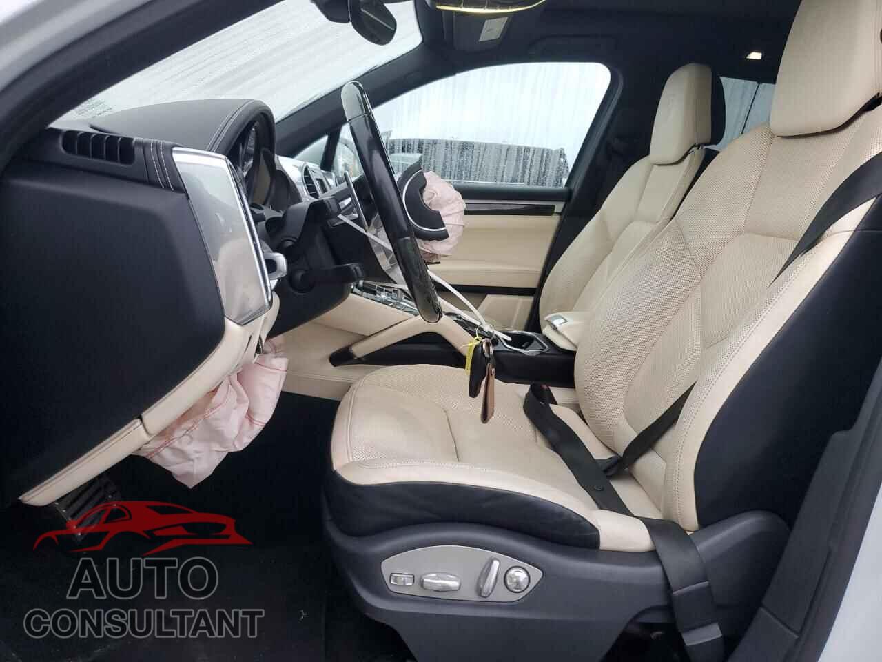 PORSCHE CAYENNE 2016 - WP1AB2A26GLA93253