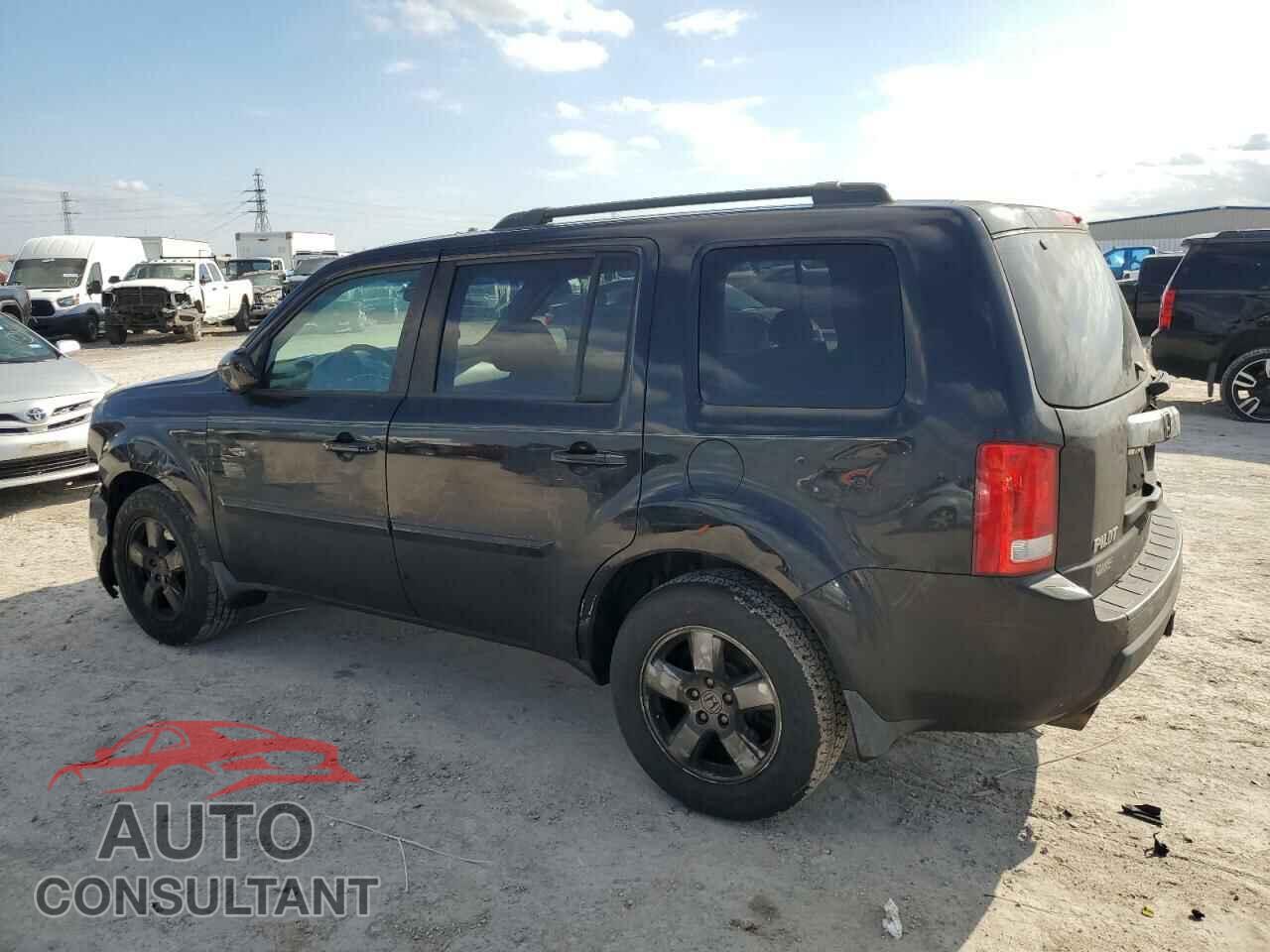 HONDA PILOT 2011 - 5FNYF3H48BB023637