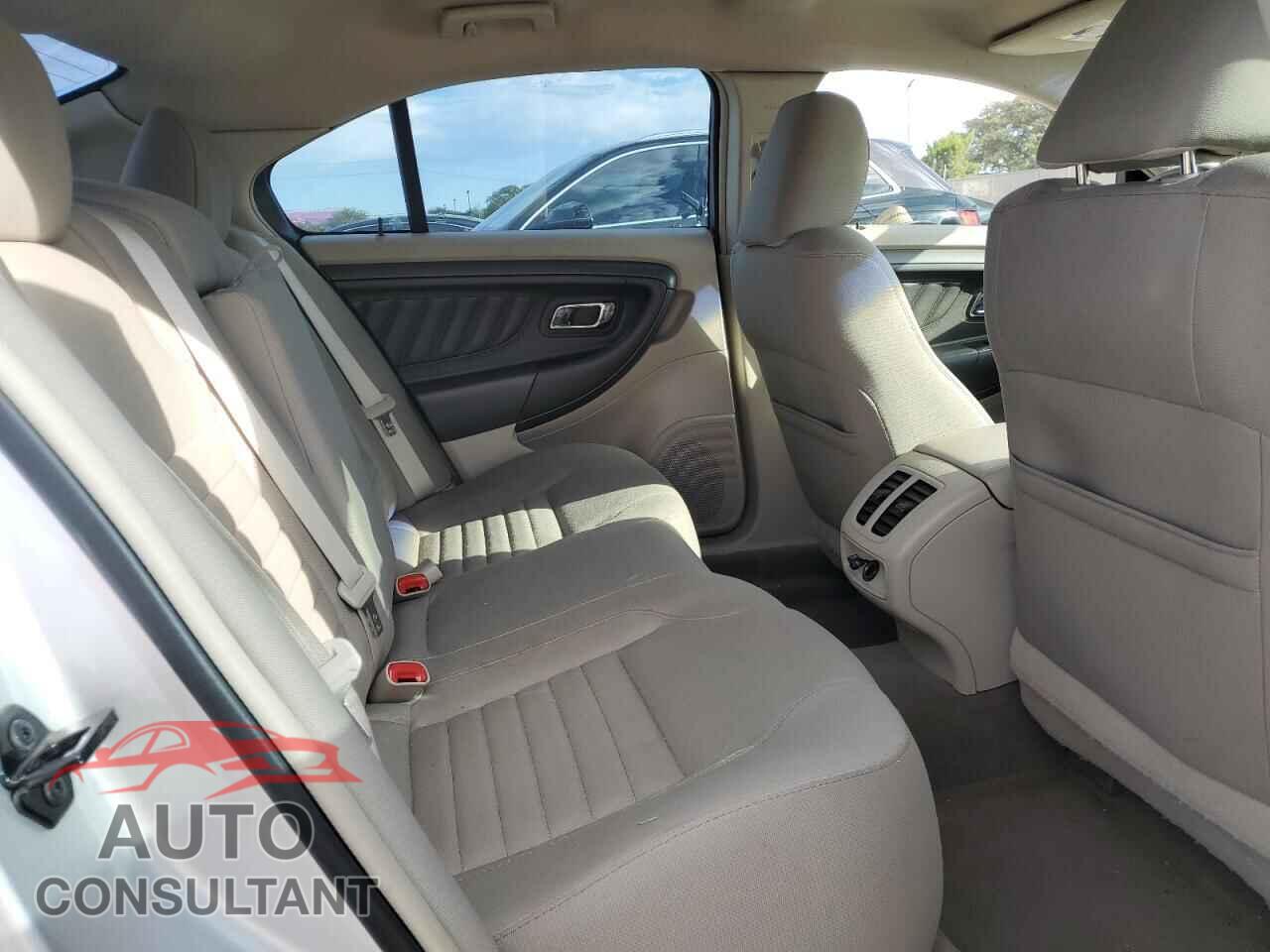 FORD TAURUS 2010 - 1FAHP2DW4AG161927