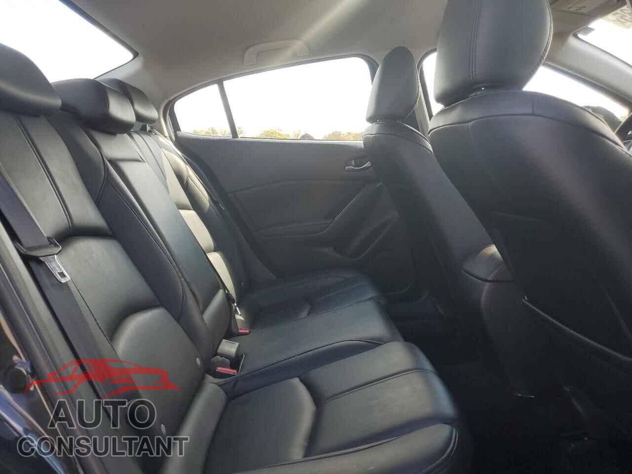 MAZDA 3 2017 - 3MZBN1V70HM149102