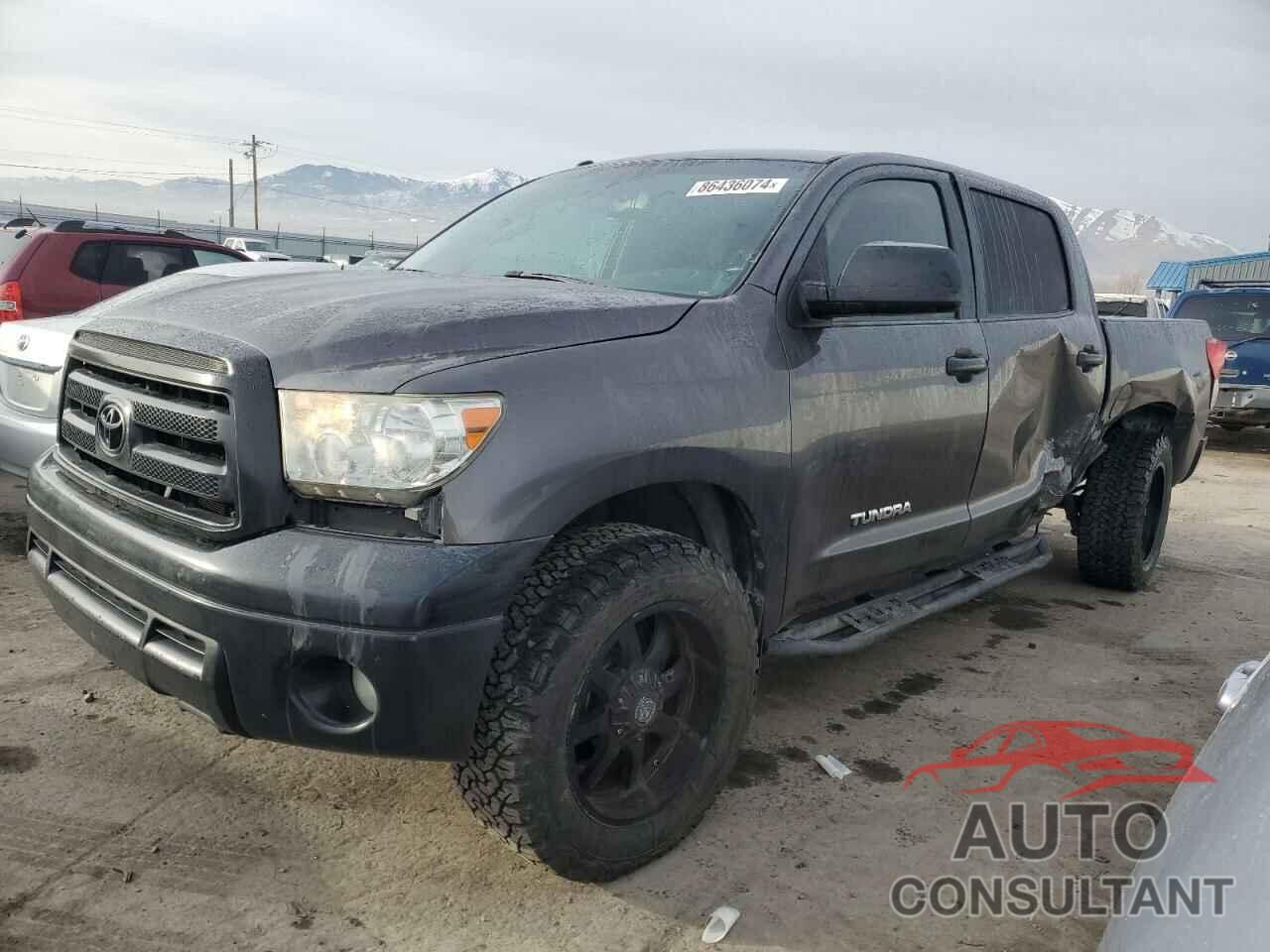 TOYOTA TUNDRA 2013 - 5TFDM5F16DX040275