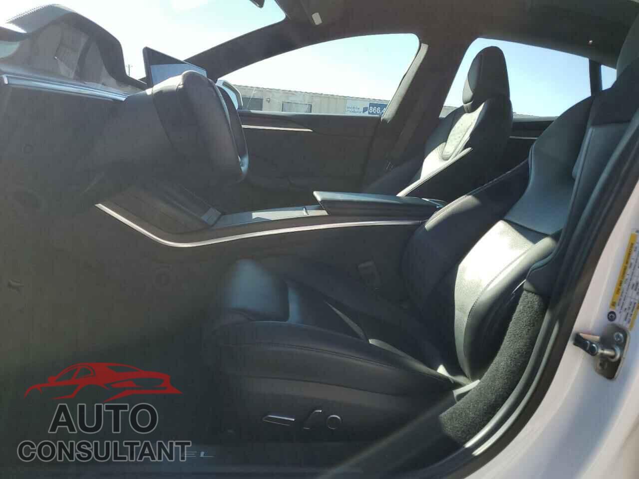 TESLA MODEL S 2022 - 5YJSA1E56NF493515