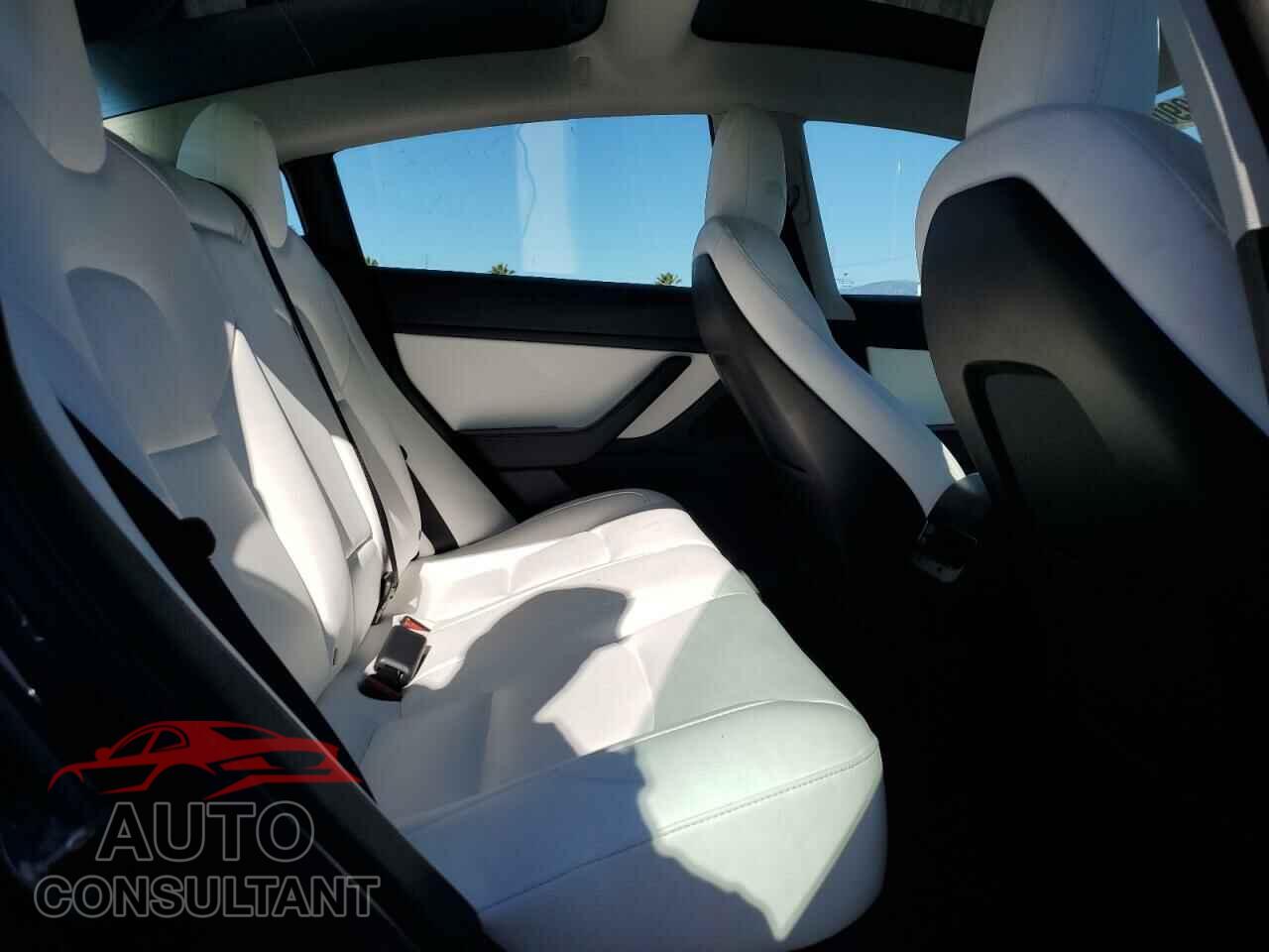 TESLA MODEL 3 2019 - 5YJ3E1EAXKF444917