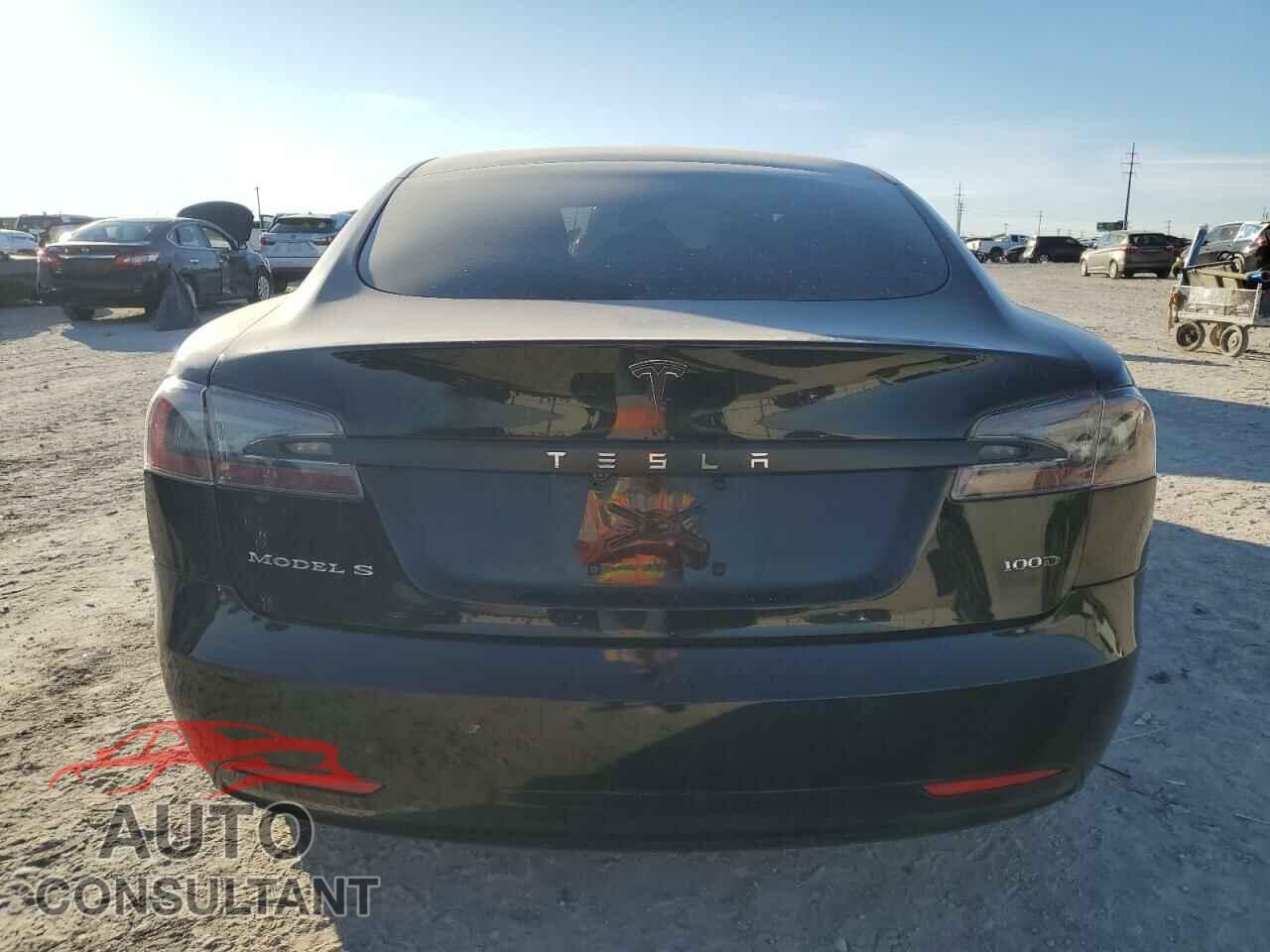 TESLA MODEL S 2018 - 5YJSA1E20JF291656