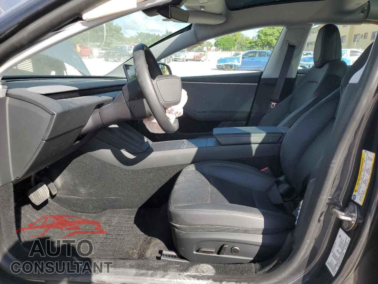 TESLA MODEL 3 2024 - 5YJ3E1EA1RF735087