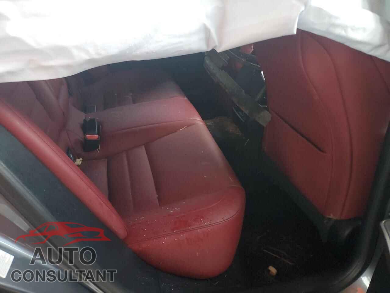 LEXUS IS 2015 - JTHBF1D26F5070590