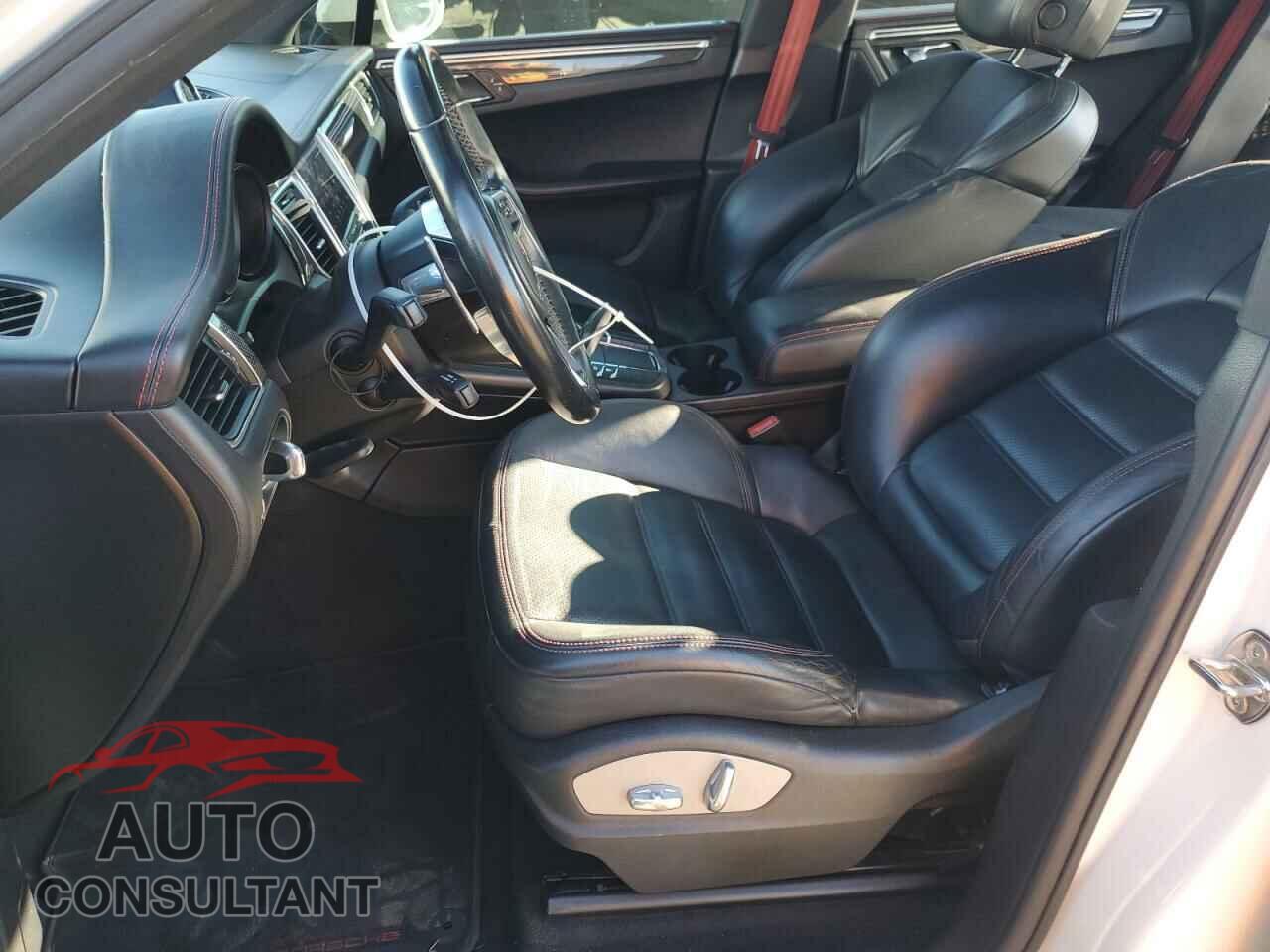 PORSCHE MACAN 2017 - WP1AG2A5XHLB55010