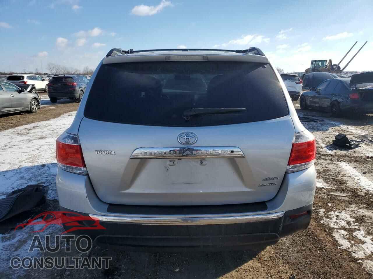 TOYOTA HIGHLANDER 2012 - 5TDBK3EH7CS142155