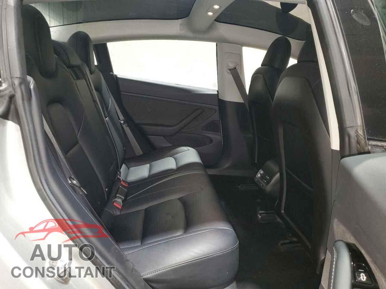TESLA MODEL 3 2018 - 5YJ3E1EA4JF043930