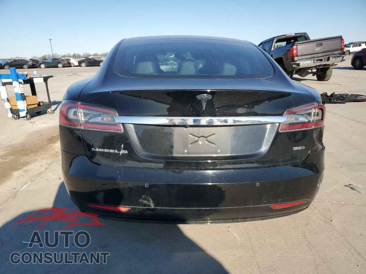 TESLA MODEL S 2017 - 5YJSA1E20HF181975