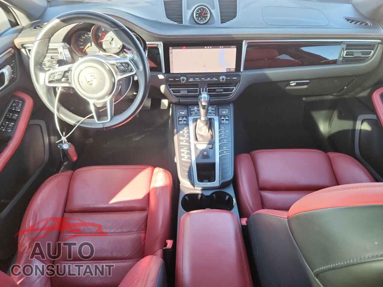 PORSCHE MACAN 2021 - WP1AA2A55MLB00895