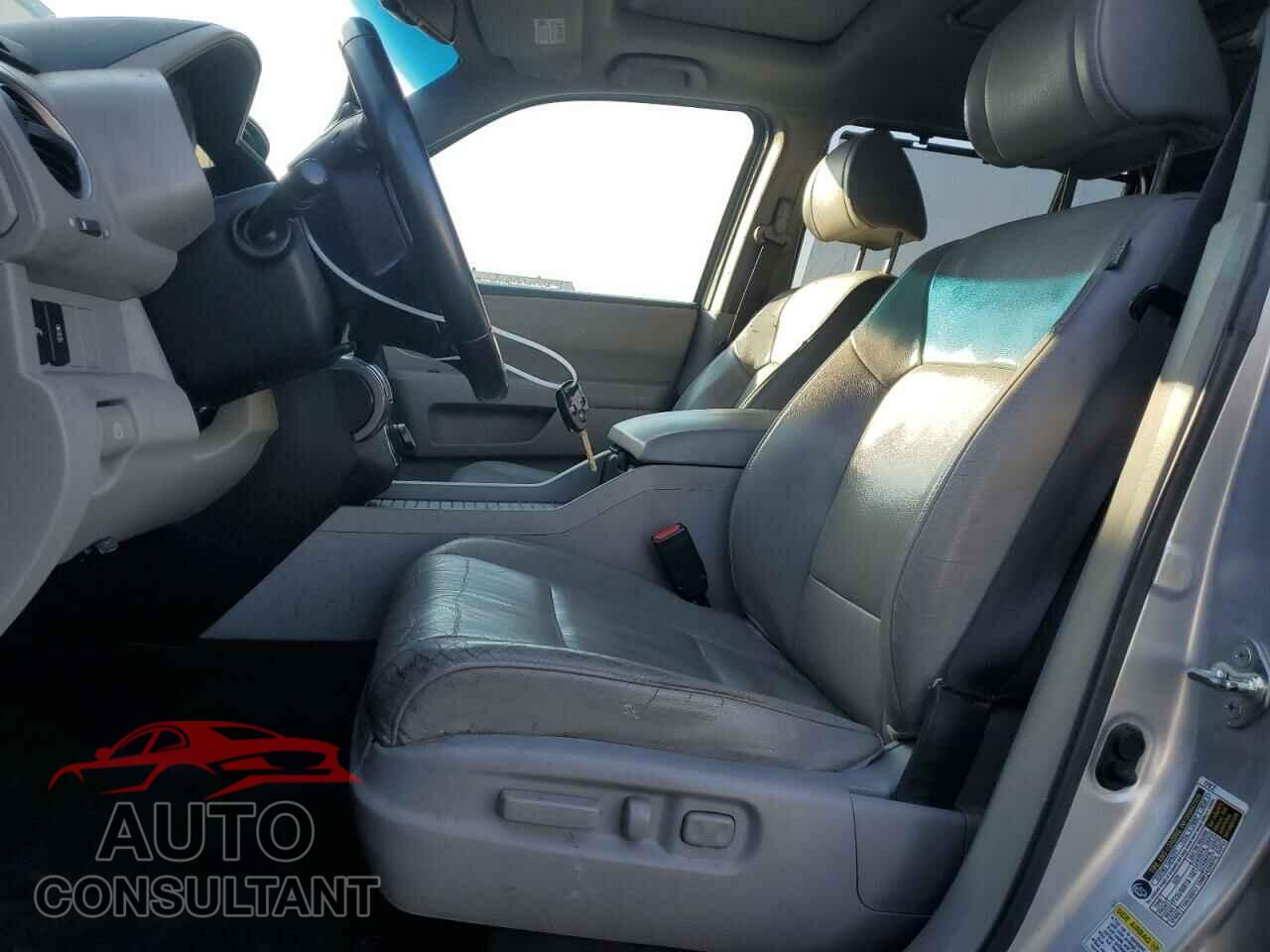 HONDA PILOT 2013 - 5FNYF4H97DB033046