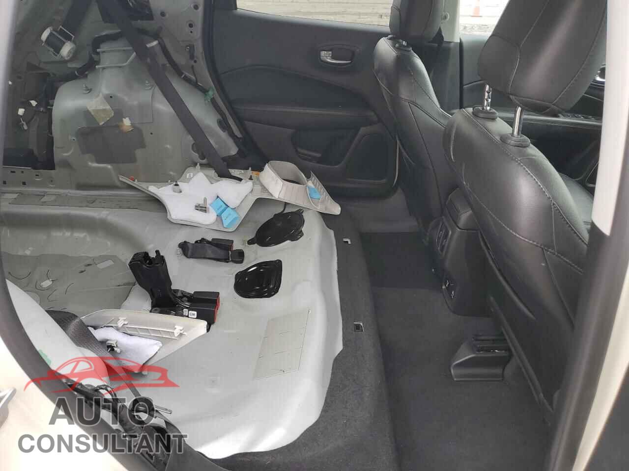 JEEP COMPASS 2020 - 3C4NJDCB5LT221804