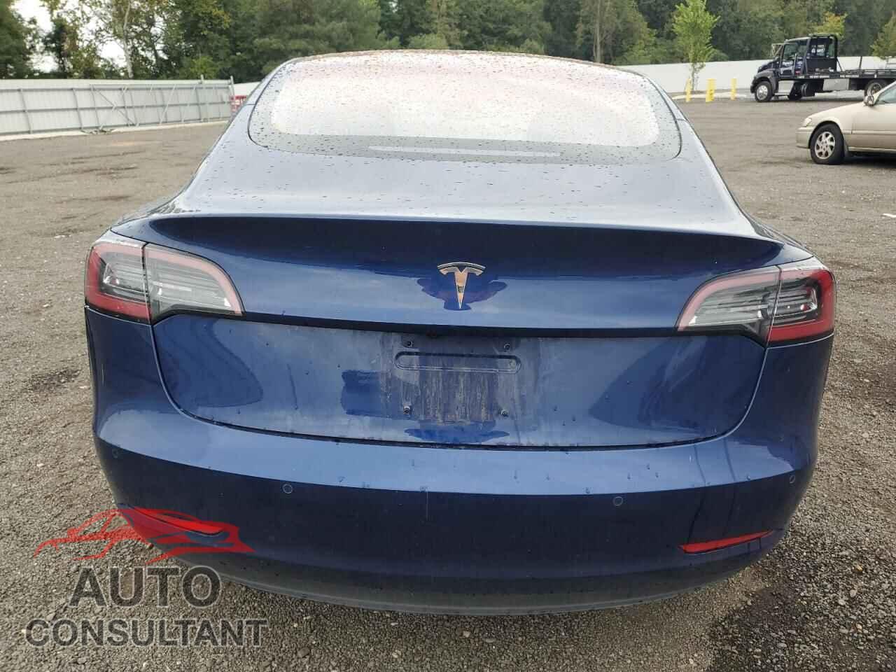 TESLA MODEL 3 2018 - 5YJ3E1EA9JF015587