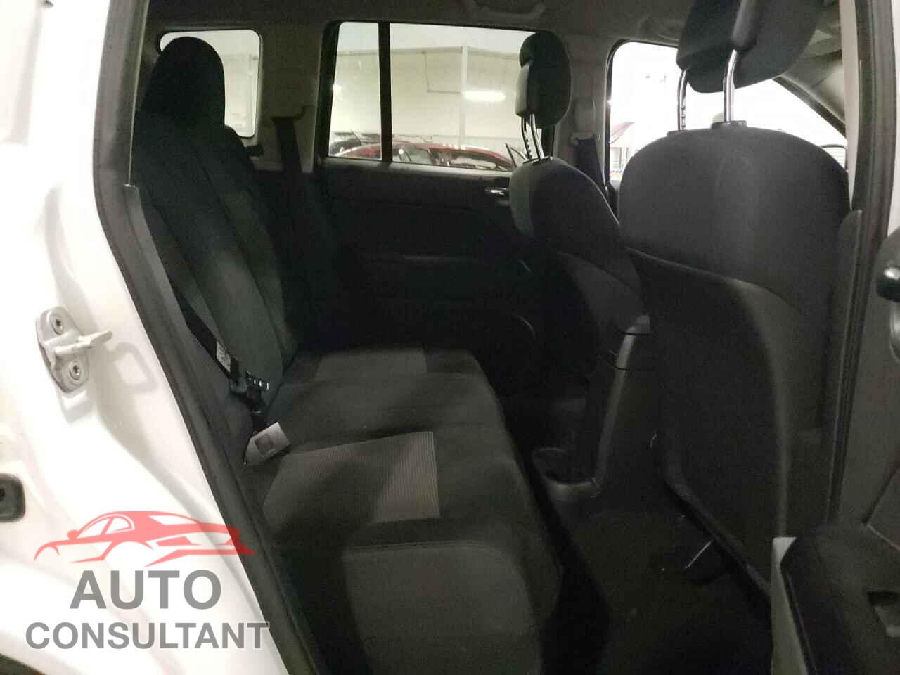JEEP COMPASS 2011 - 1J4NF1FB5BD278420