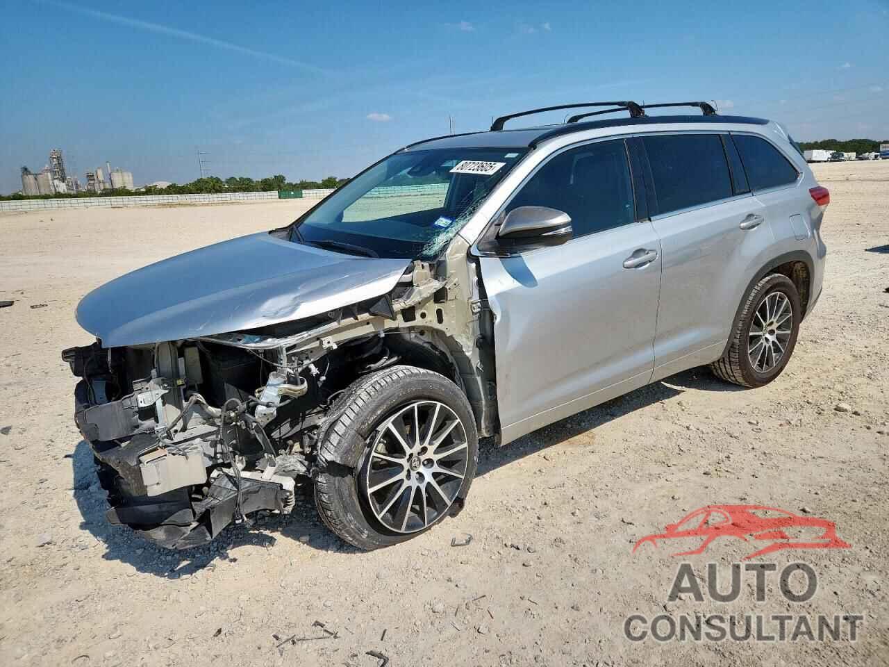 TOYOTA HIGHLANDER 2018 - 5TDKZRFH5JS533606