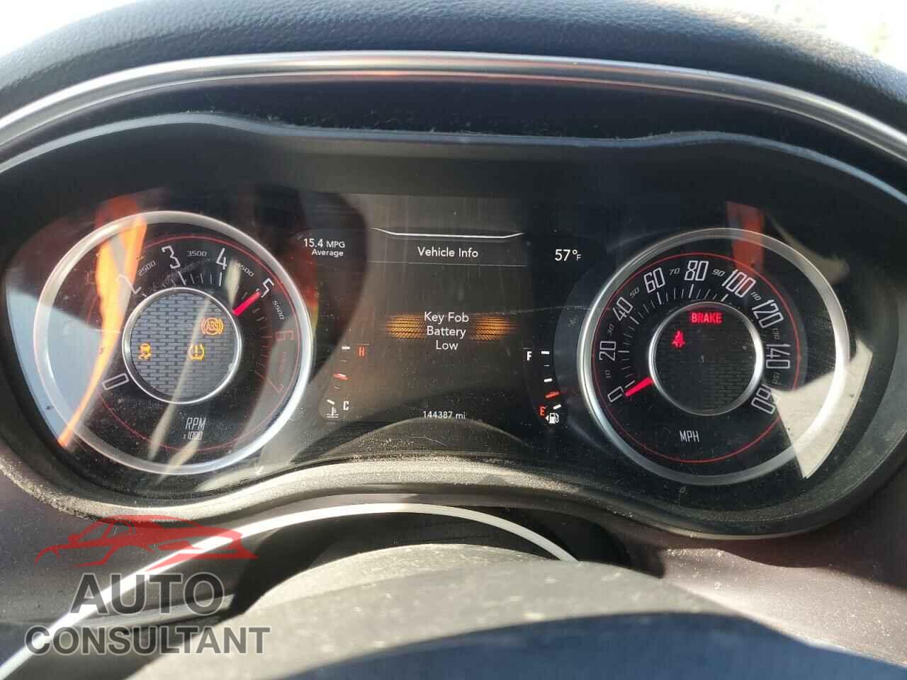 DODGE CHALLENGER 2015 - 2C3CDZAT1FH822345