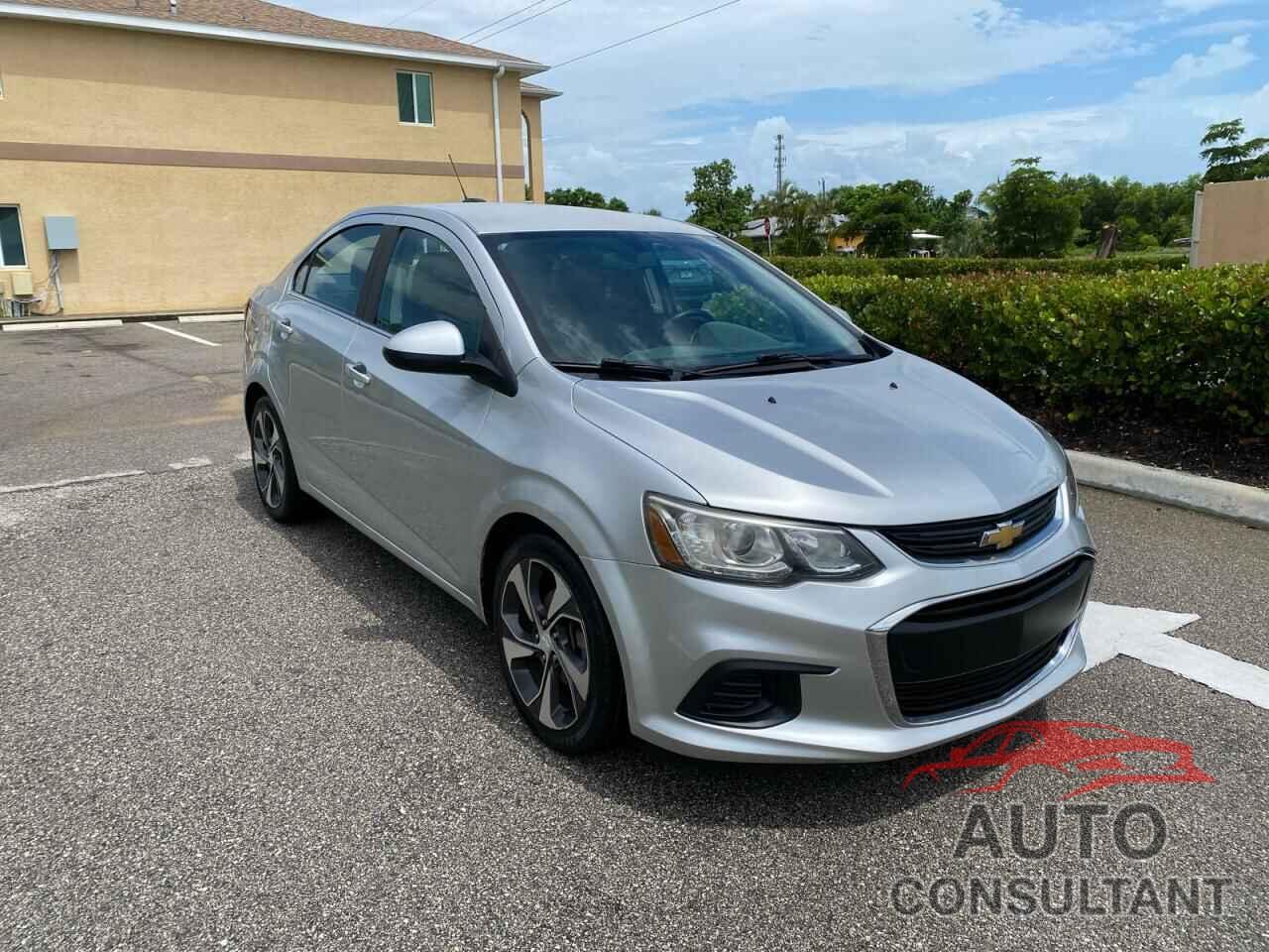 CHEVROLET SONIC 2017 - 1G1JF5SB6H4123829