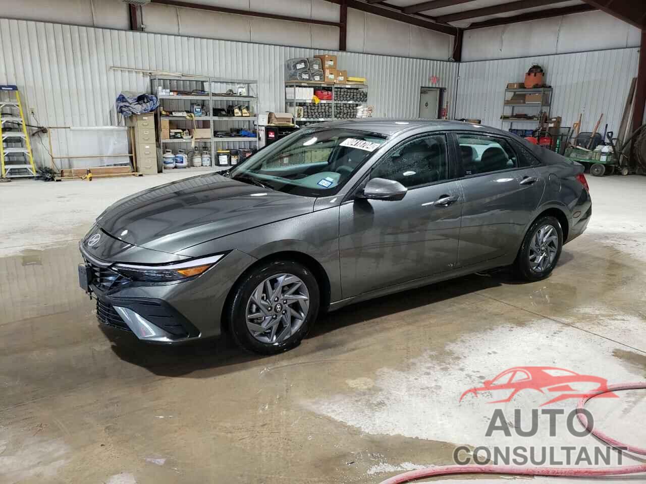 HYUNDAI ELANTRA 2024 - KMHLM4DG9RU704831