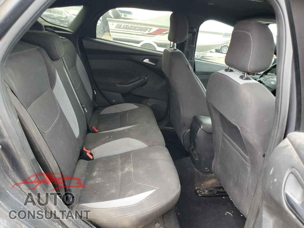 FORD FOCUS 2017 - 1FADP3L99HL250863
