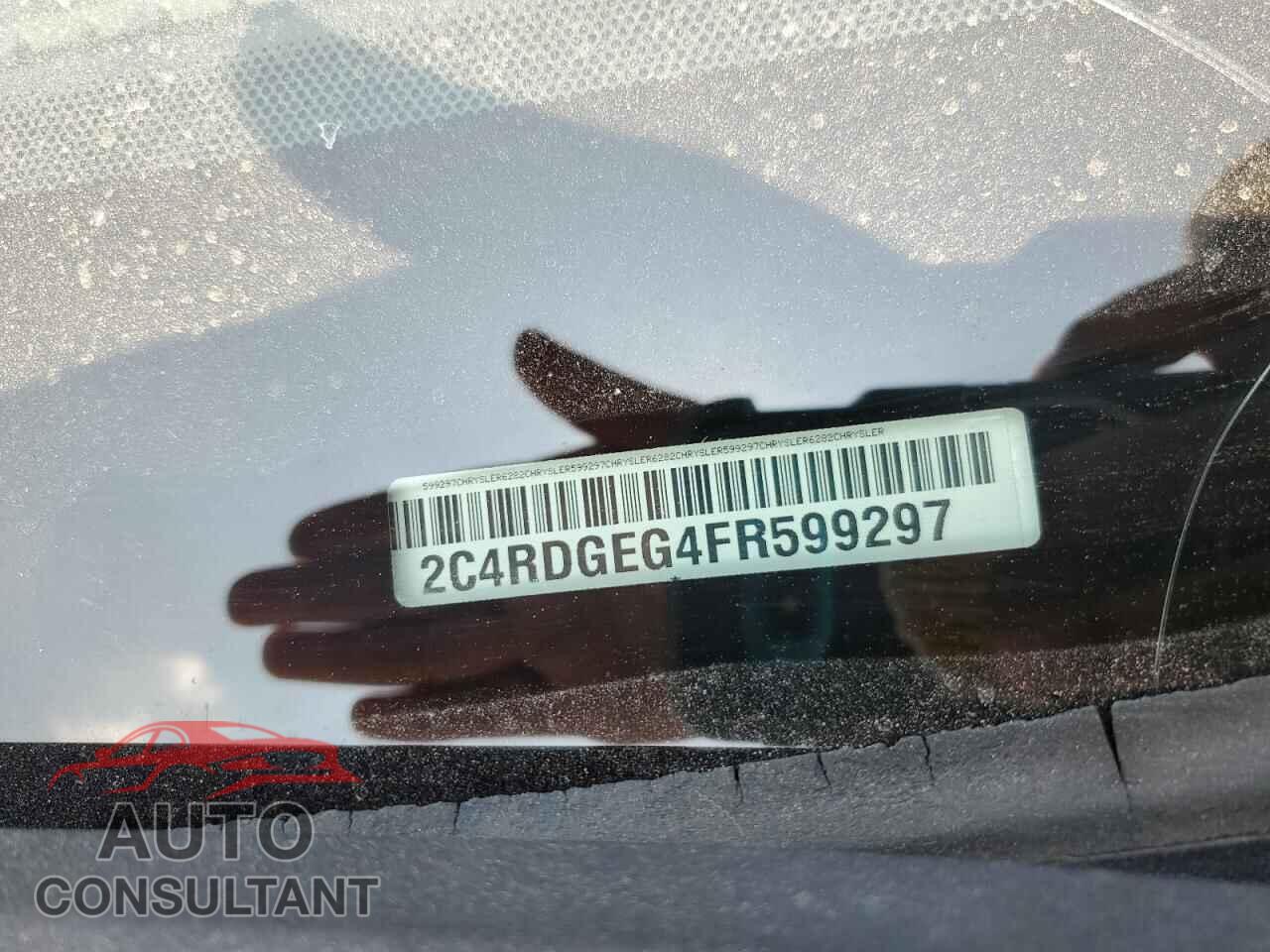 DODGE CARAVAN 2015 - 2C4RDGEG4FR599297