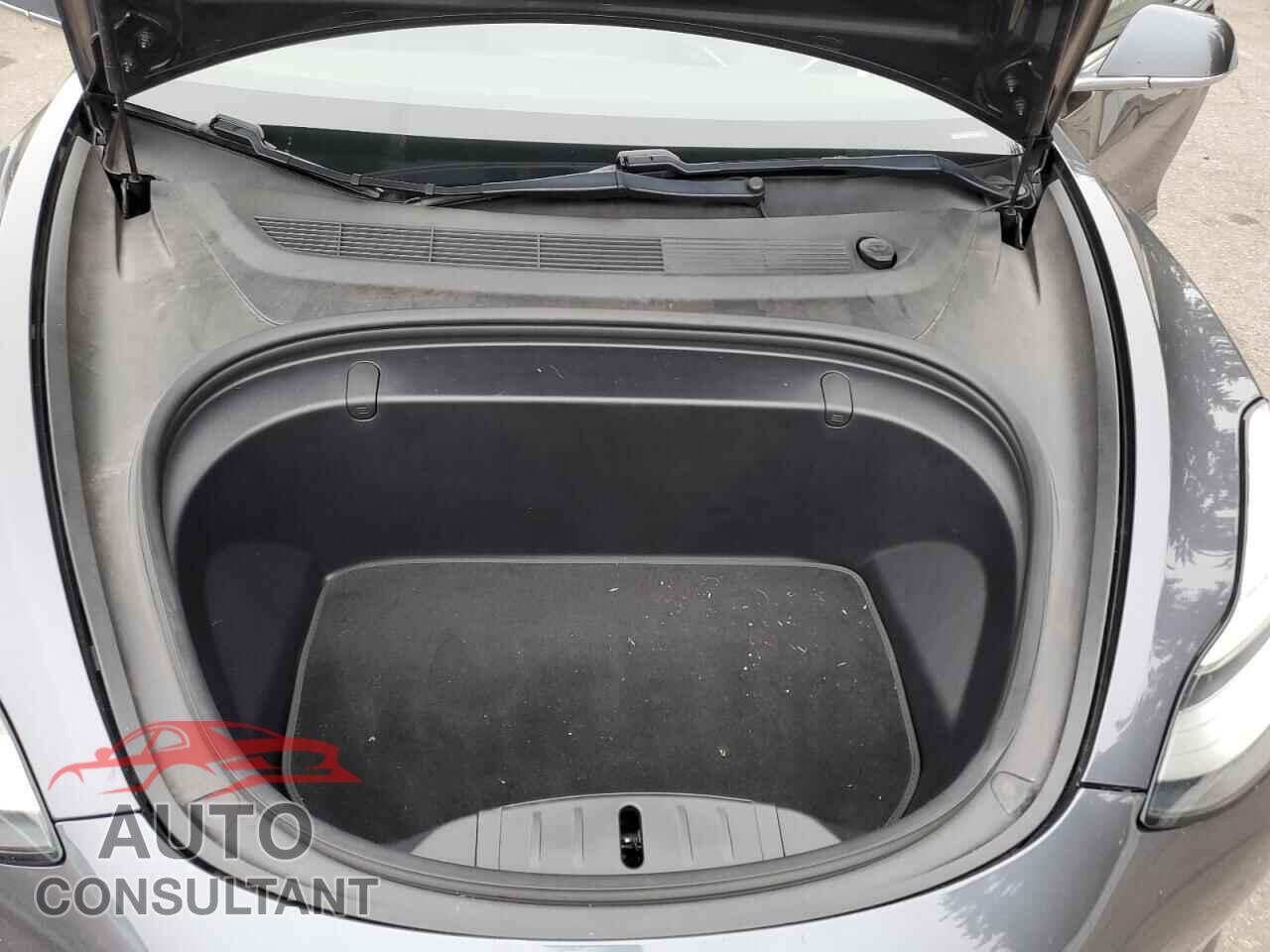TESLA MODEL 3 2018 - 5YJ3E1EB7JF093200