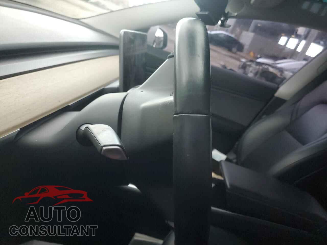 TESLA MODEL 3 2018 - 5YJ3E1EA7JF019699
