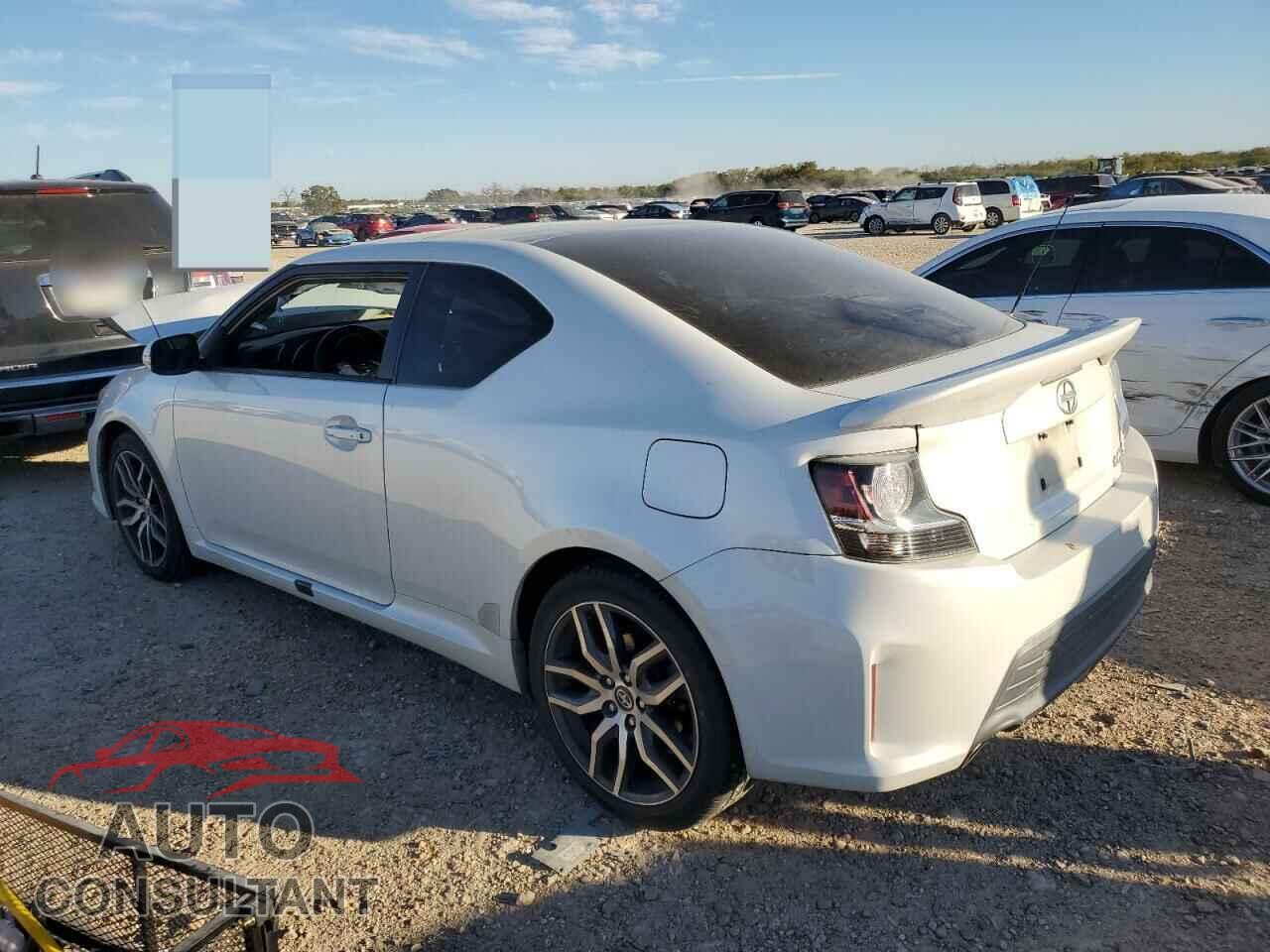 TOYOTA SCION 2015 - JTKJF5C79F3093433