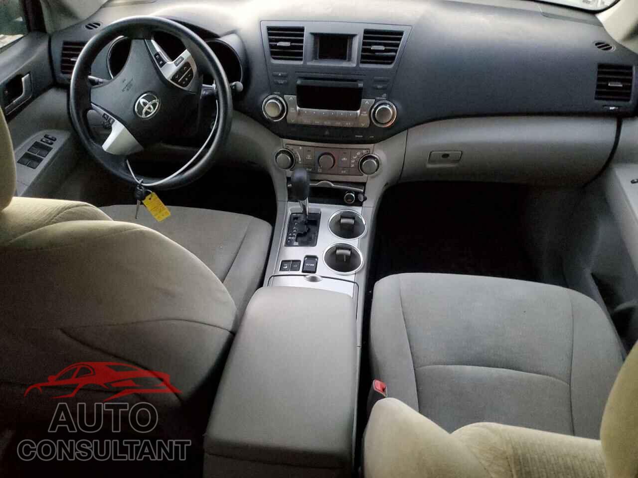 TOYOTA HIGHLANDER 2012 - 5TDBK3EH0CS166670