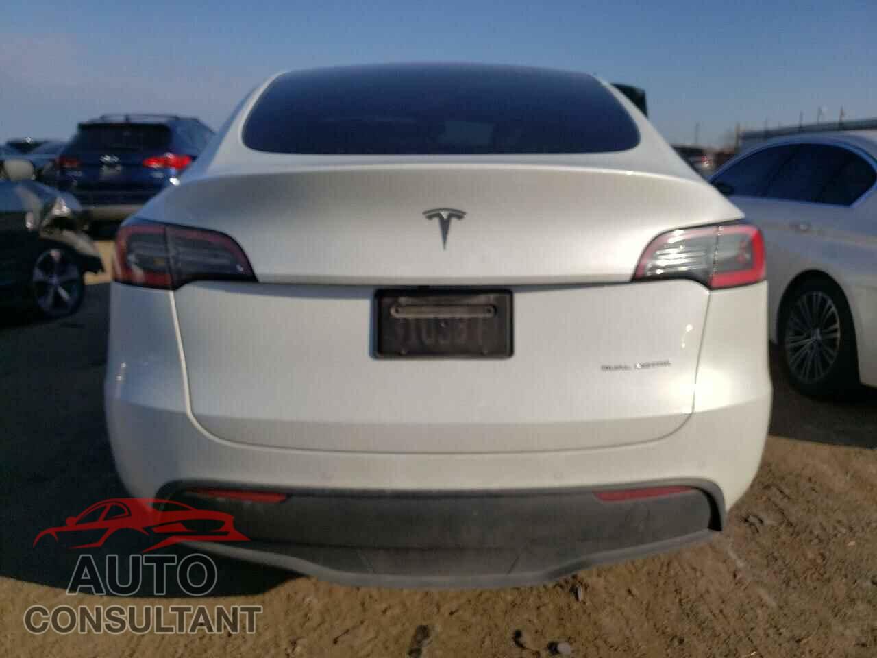 TESLA MODEL Y 2020 - 5YJYGDEEXLF046581