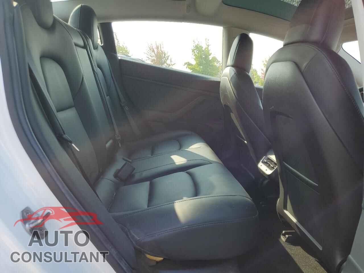 TESLA MODEL 3 2019 - 5YJ3E1EB9KF452905