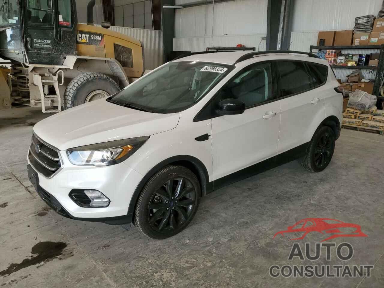 FORD ESCAPE 2018 - 1FMCU9GD0JUA55391