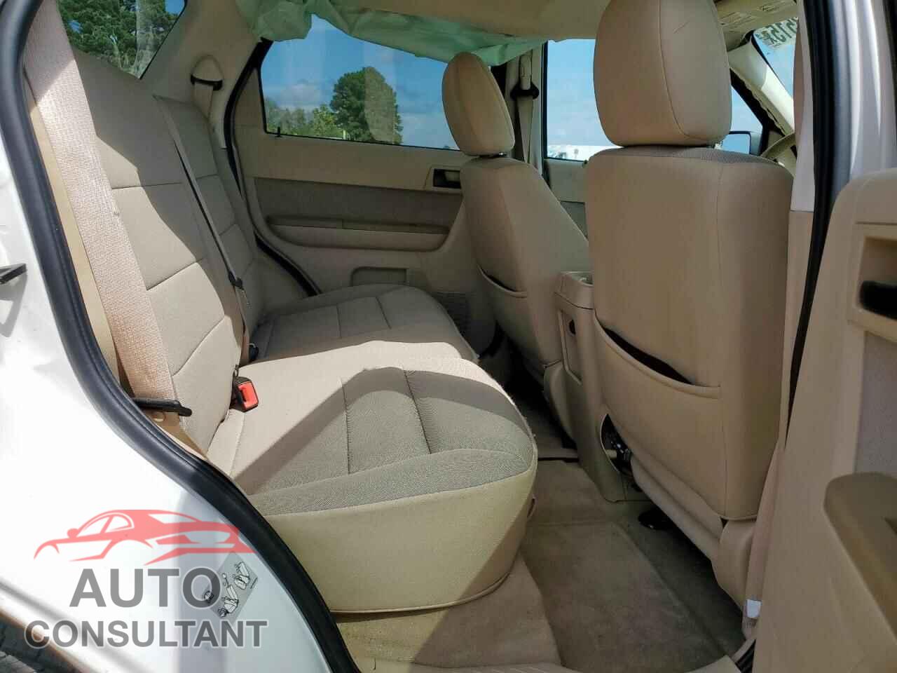 FORD ESCAPE 2011 - 1FMCU0DG4BKA55546
