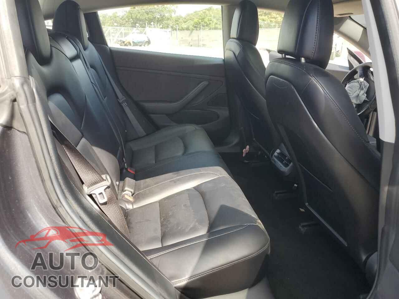 TESLA MODEL 3 2018 - 5YJ3E1EA3JF037066