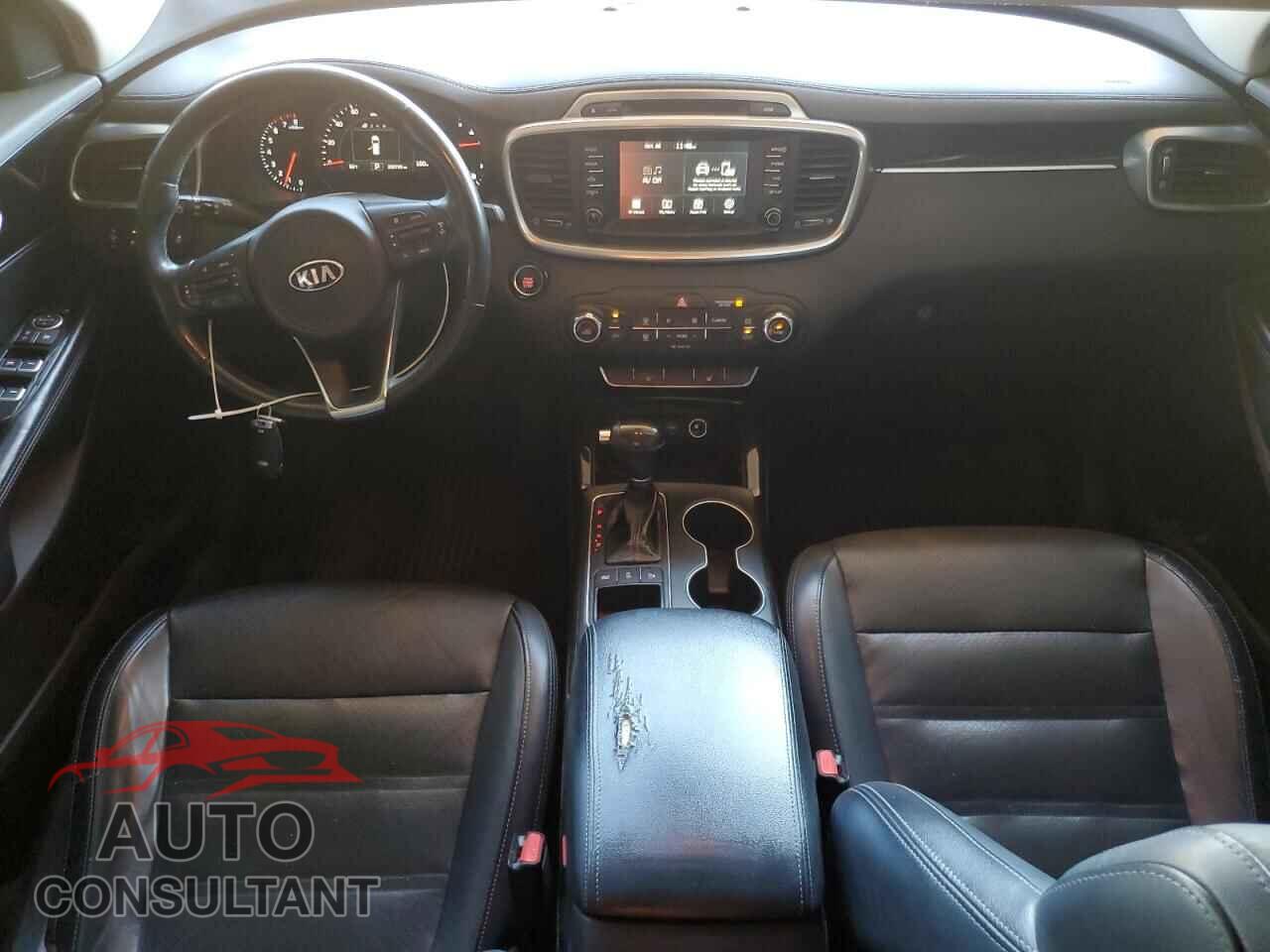 KIA SORENTO 2017 - 5XYPHDA59HG232420