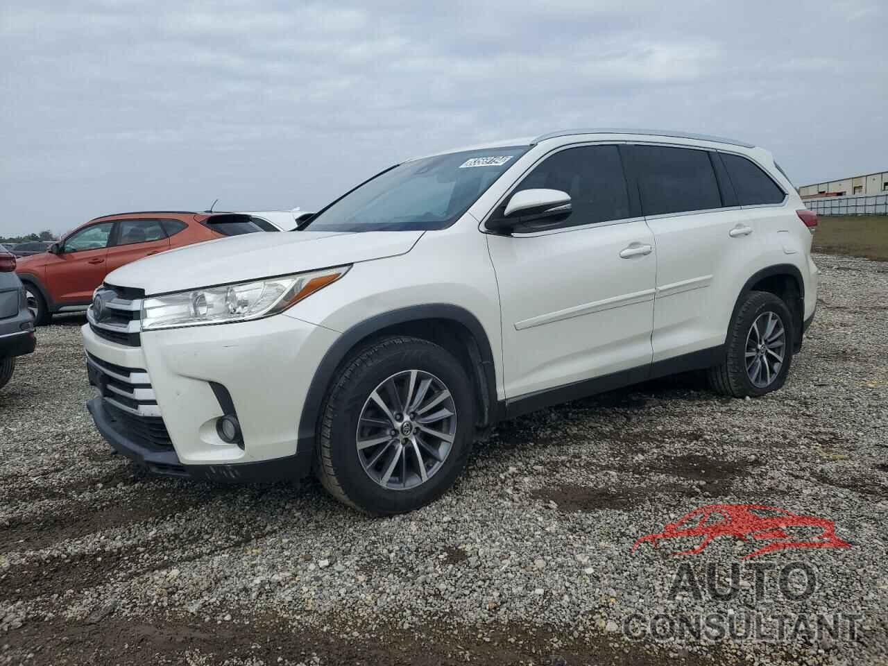 TOYOTA HIGHLANDER 2019 - 5TDKZRFH5KS550536